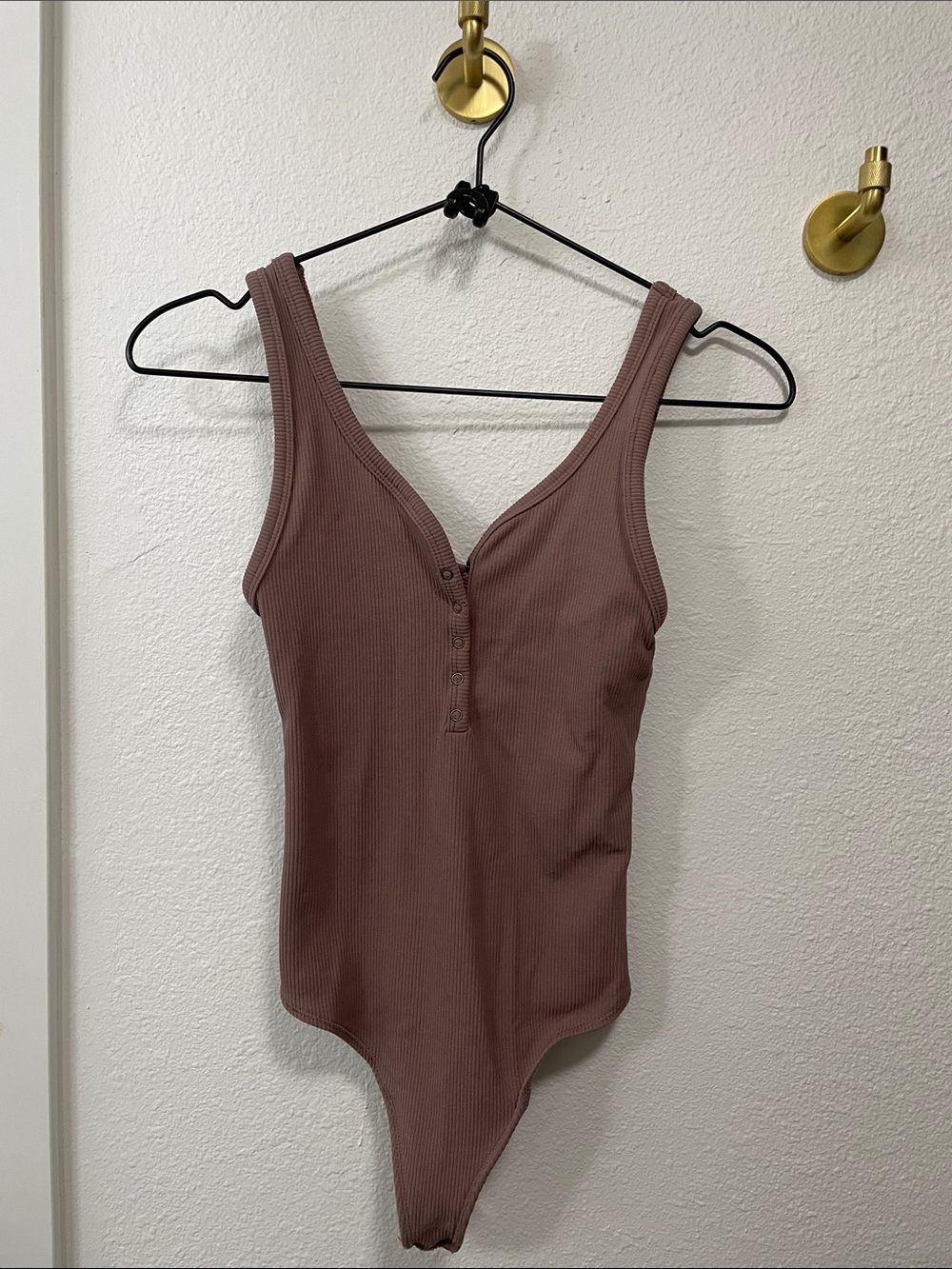 Abercrombie & Fitch Ribbed Henley Tank Bodysuit - Mauve
